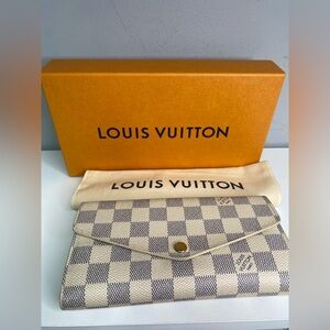 Louis Vuitton Sarah Wallet